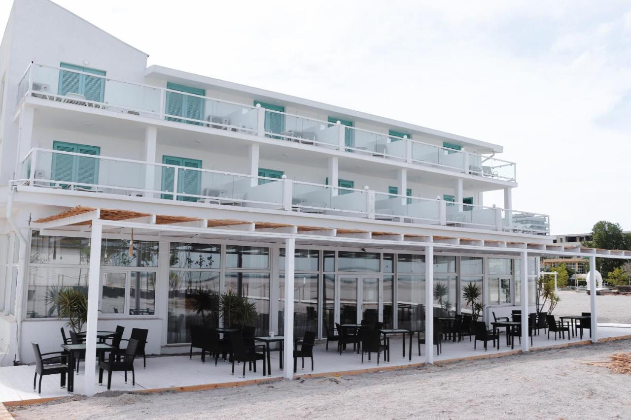 Hotel Victory Mamaia Buitenkant foto